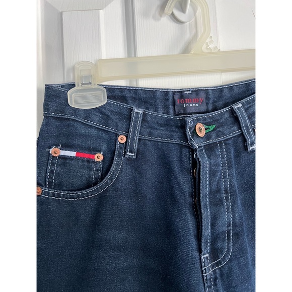 Size 26 Vintage Tommy Hilfiger jeans. All original hardware. Amazing condition - Picture 3 of 9